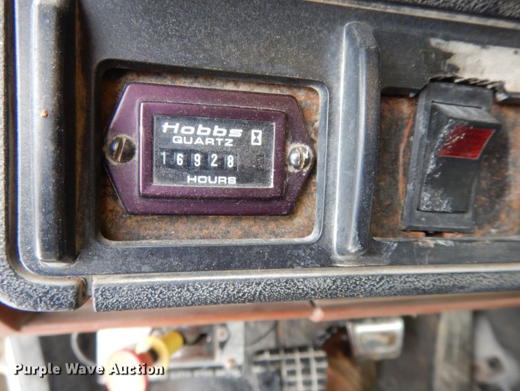 image for item DF6364 1994 GMC TopKick  bucket truck