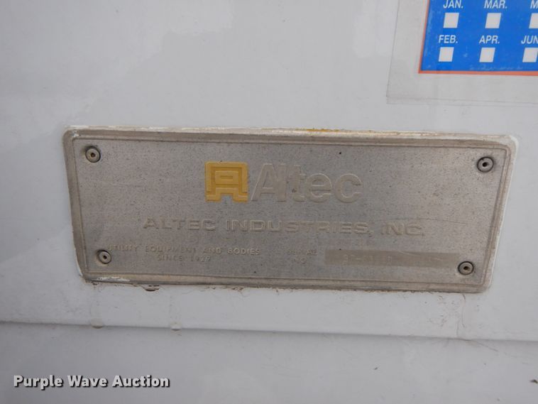 image for item DF6364 1994 GMC TopKick  bucket truck