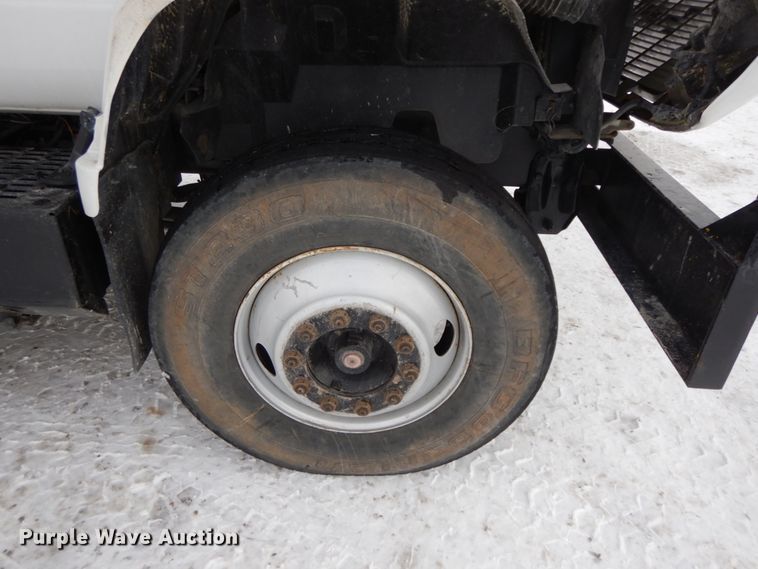 image for item DF6364 1994 GMC TopKick  bucket truck