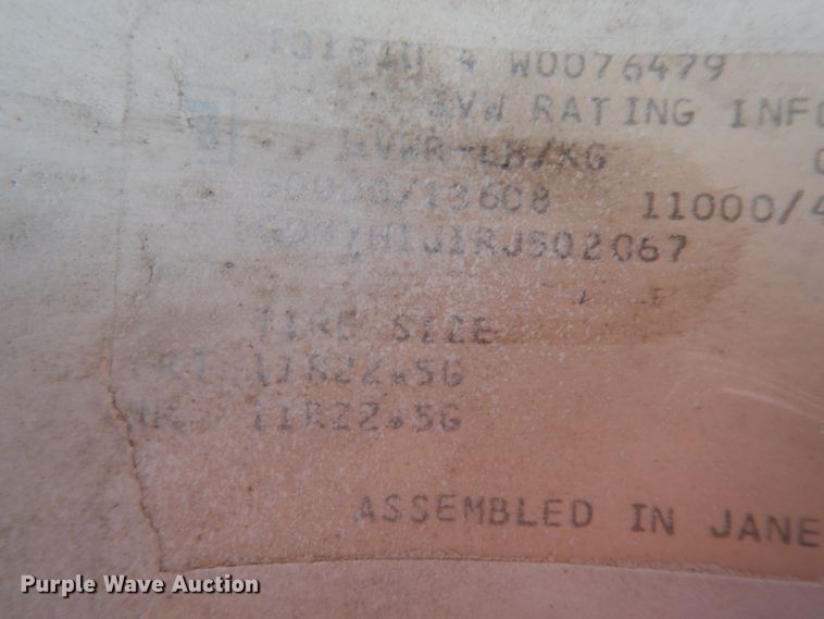 image for item DF6364 1994 GMC TopKick  bucket truck