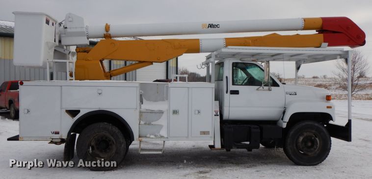 image for item DF6365 1994 GMC TopKick  bucket truck