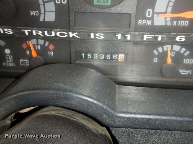 image for item DF6365 1994 GMC TopKick  bucket truck