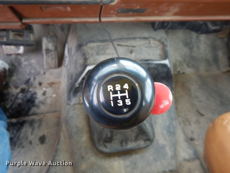 image for item DF6365 1994 GMC TopKick  bucket truck