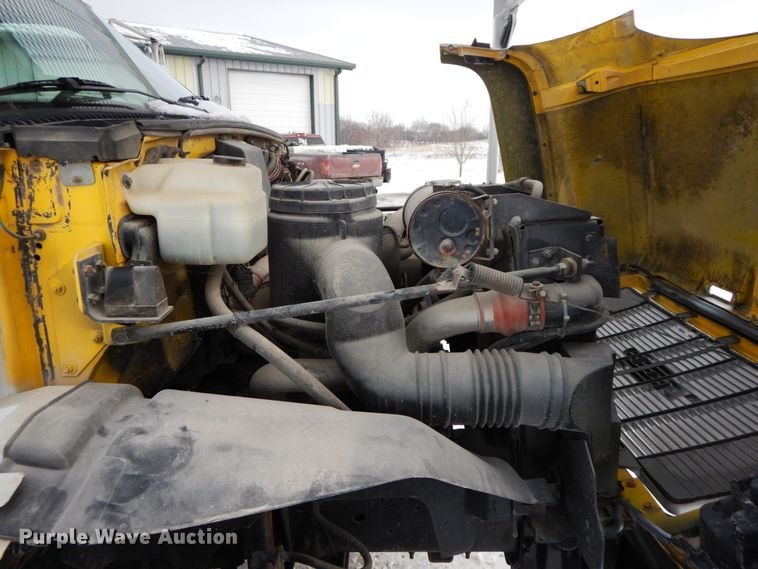 image for item DF6365 1994 GMC TopKick  bucket truck