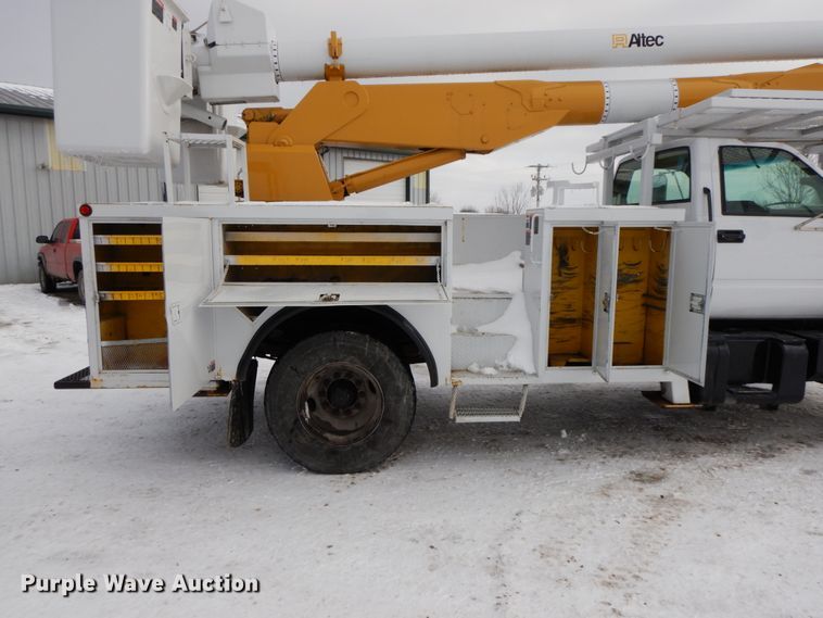 image for item DF6365 1994 GMC TopKick  bucket truck