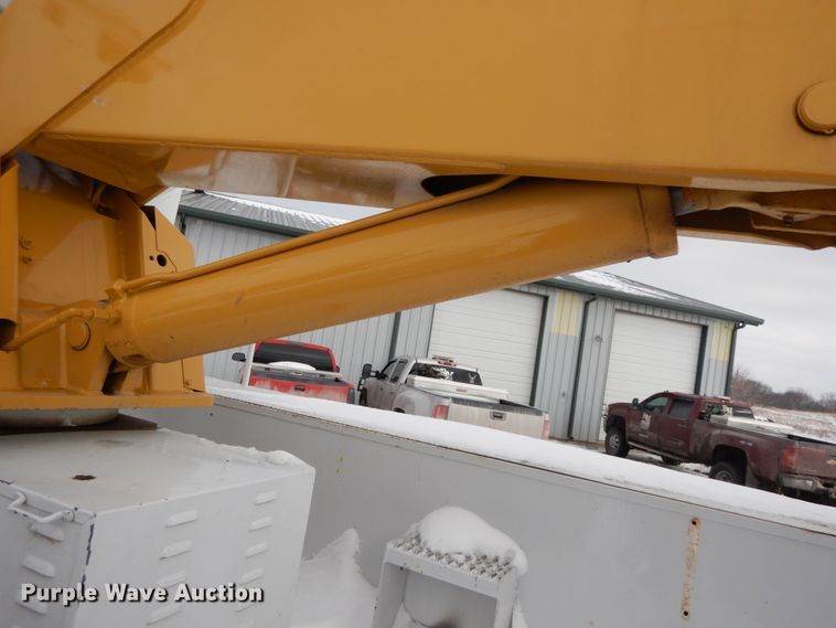 image for item DF6365 1994 GMC TopKick  bucket truck