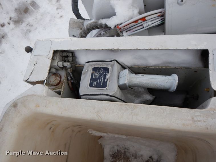 image for item DF6365 1994 GMC TopKick  bucket truck