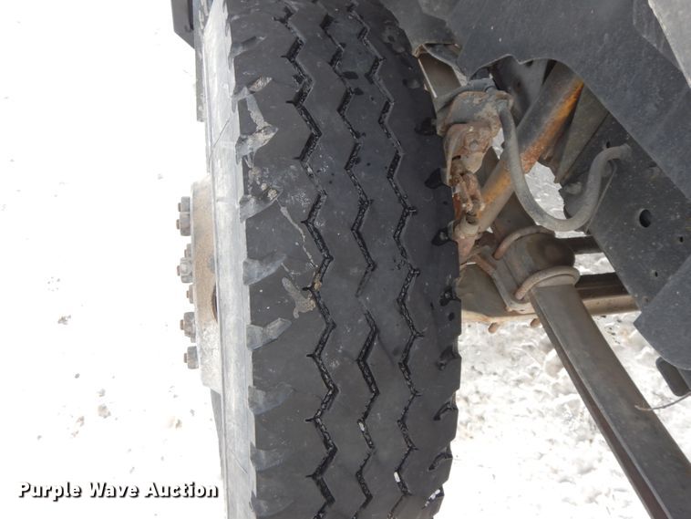 image for item DF6365 1994 GMC TopKick  bucket truck