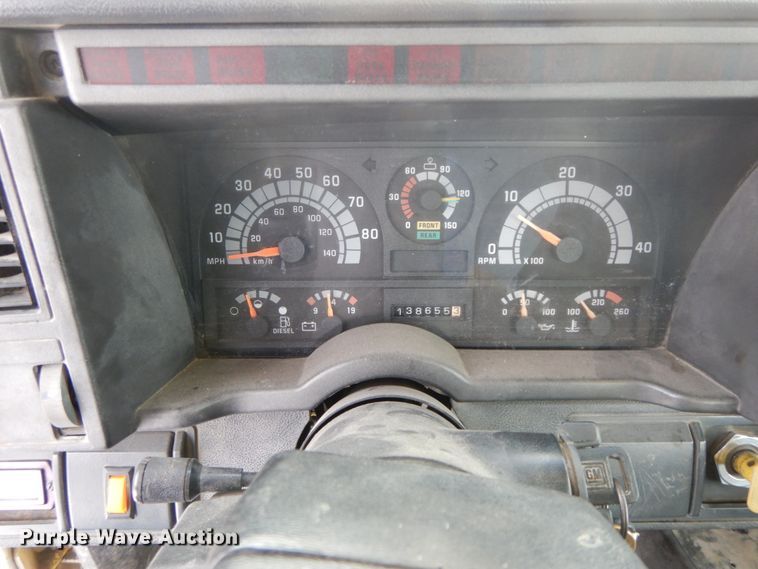 image for item DF6366 1995 GMC TopKick  bucket truck