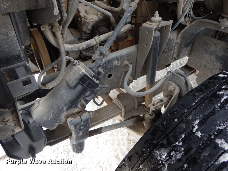 image for item DF6366 1995 GMC TopKick  bucket truck