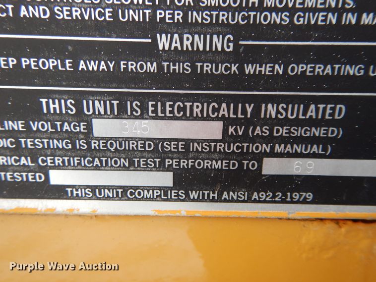 image for item DF6366 1995 GMC TopKick  bucket truck