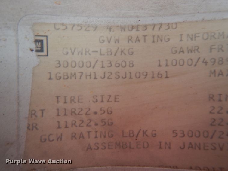 image for item DF6366 1995 GMC TopKick  bucket truck