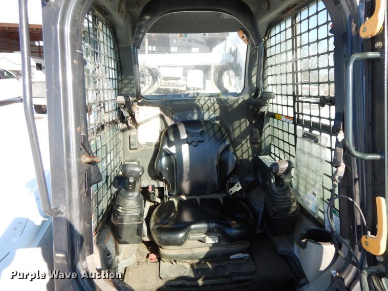 image for item DF6368 2013 Bobcat S850  skid steer loader