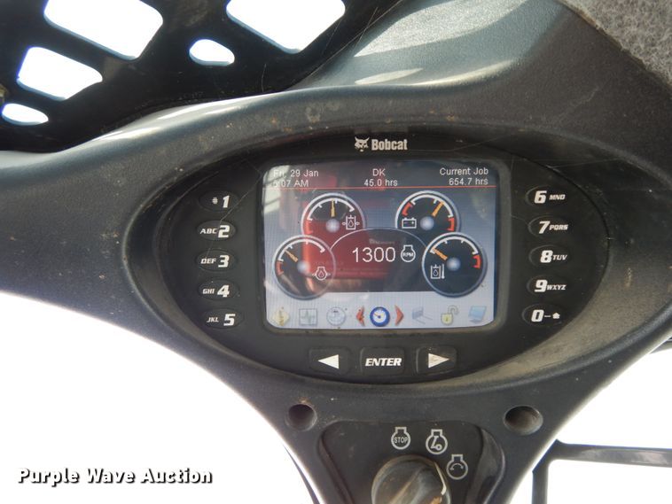 image for item DF6368 2013 Bobcat S850  skid steer loader