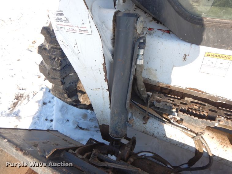 image for item DF6368 2013 Bobcat S850  skid steer loader