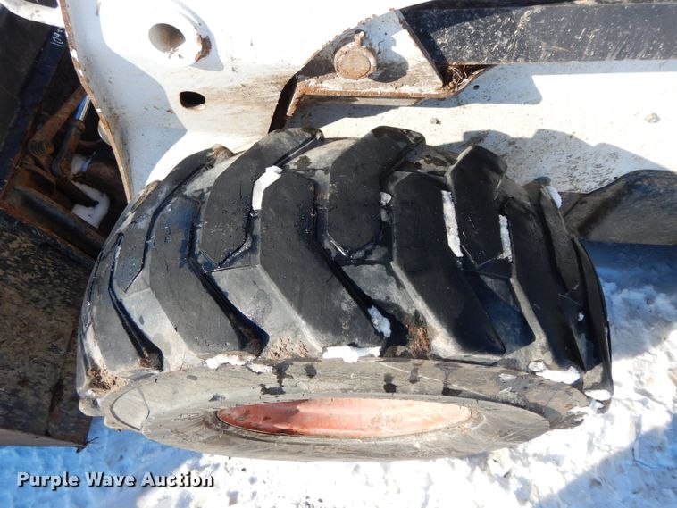 image for item DF6368 2013 Bobcat S850  skid steer loader