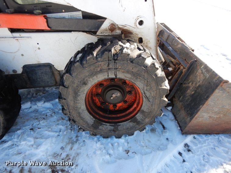 image for item DF6368 2013 Bobcat S850  skid steer loader