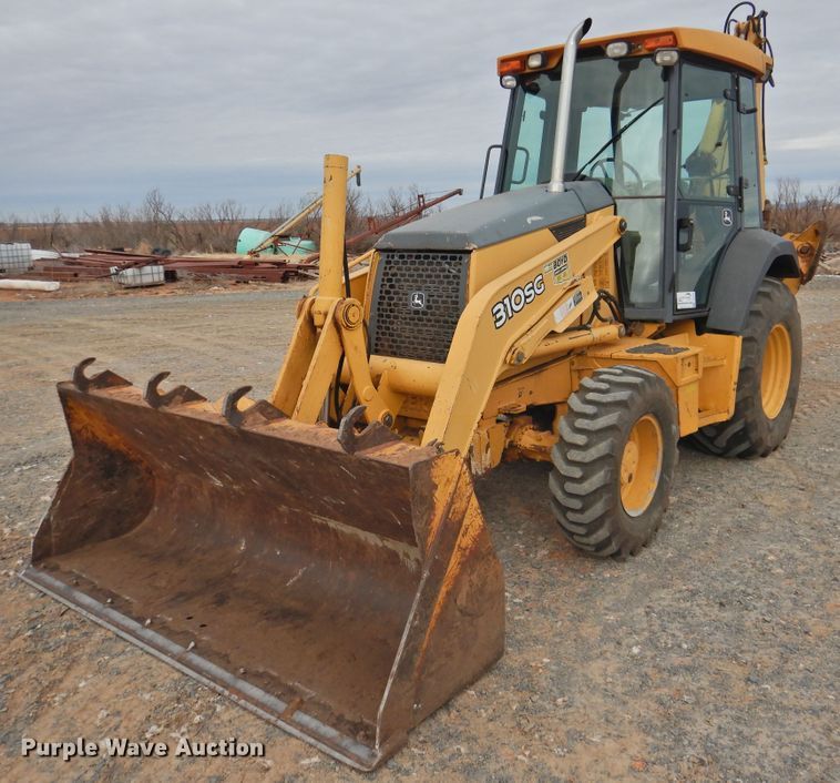image for item DG1611 2005 John Deere 310SG  backhoe