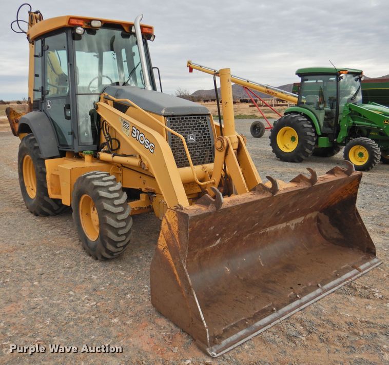 image for item DG1611 2005 John Deere 310SG  backhoe