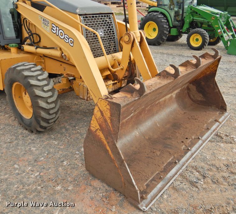 image for item DG1611 2005 John Deere 310SG  backhoe