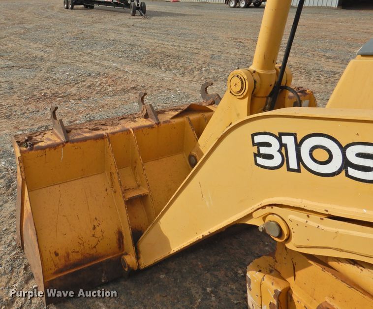 image for item DG1611 2005 John Deere 310SG  backhoe