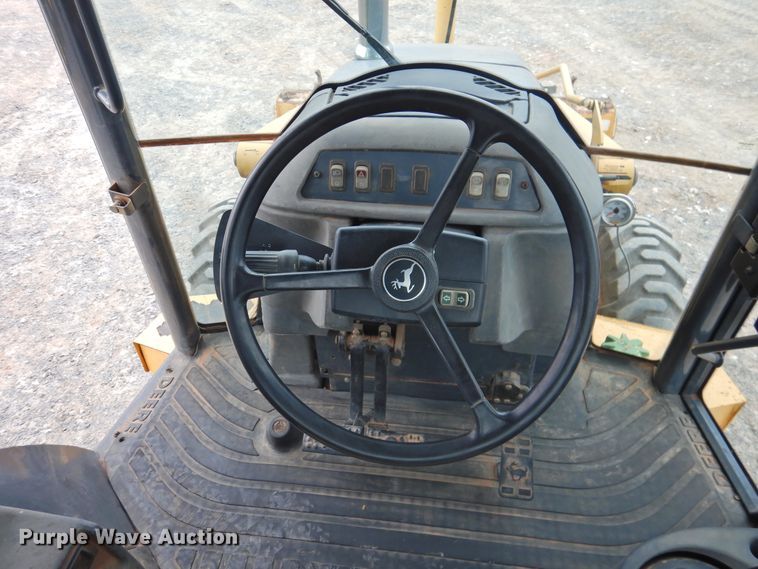 image for item DG1611 2005 John Deere 310SG  backhoe