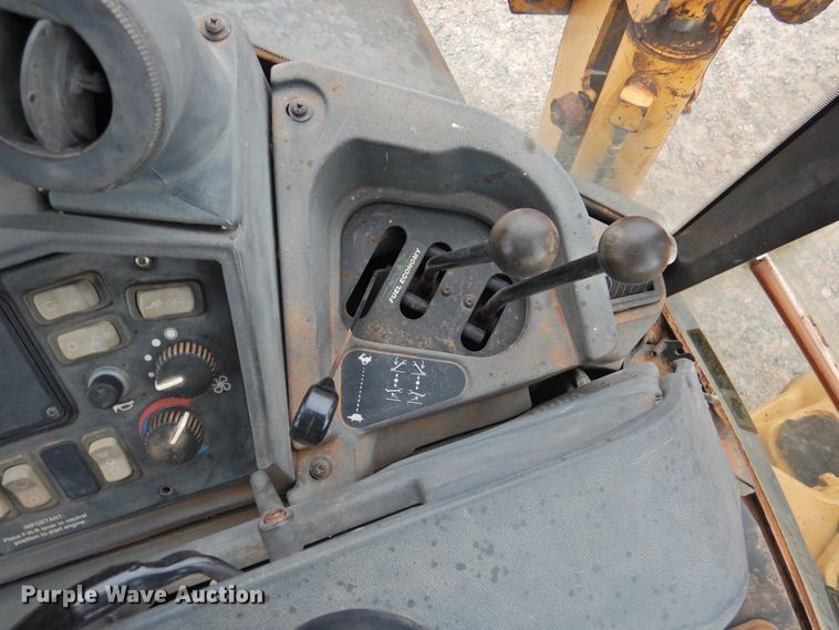 image for item DG1611 2005 John Deere 310SG  backhoe