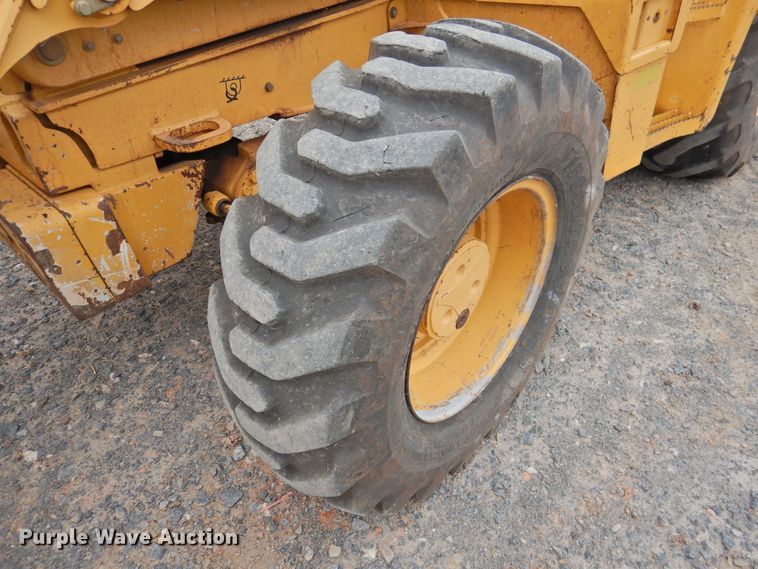 image for item DG1611 2005 John Deere 310SG  backhoe