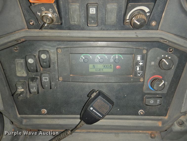 image for item DG1629 2008 John Deere 310SJ  backhoe