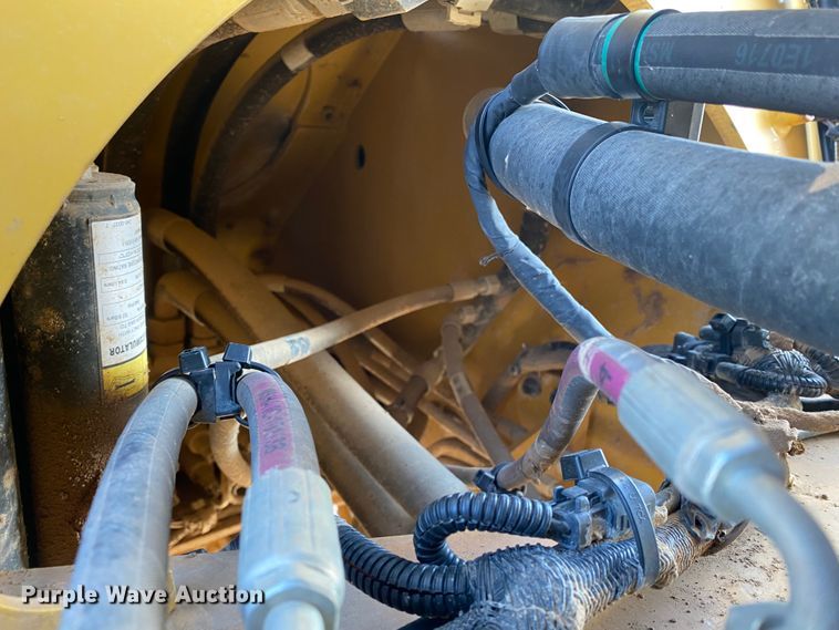 image for item DG8404 2017 Caterpillar 938M  wheel loader