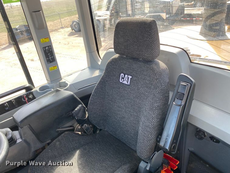 image for item DG8404 2017 Caterpillar 938M  wheel loader