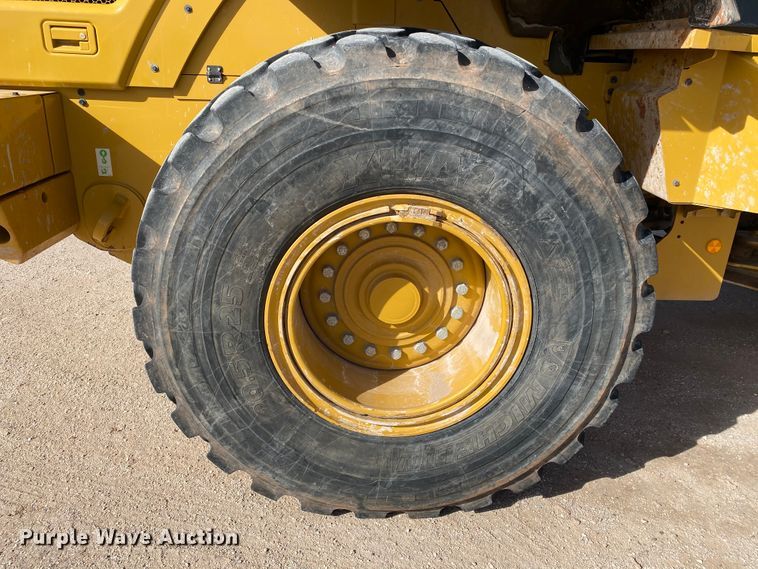 image for item DG8404 2017 Caterpillar 938M  wheel loader