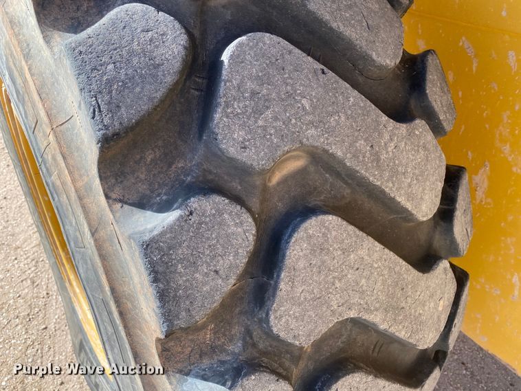 image for item DG8404 2017 Caterpillar 938M  wheel loader