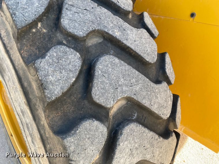 image for item DG8404 2017 Caterpillar 938M  wheel loader