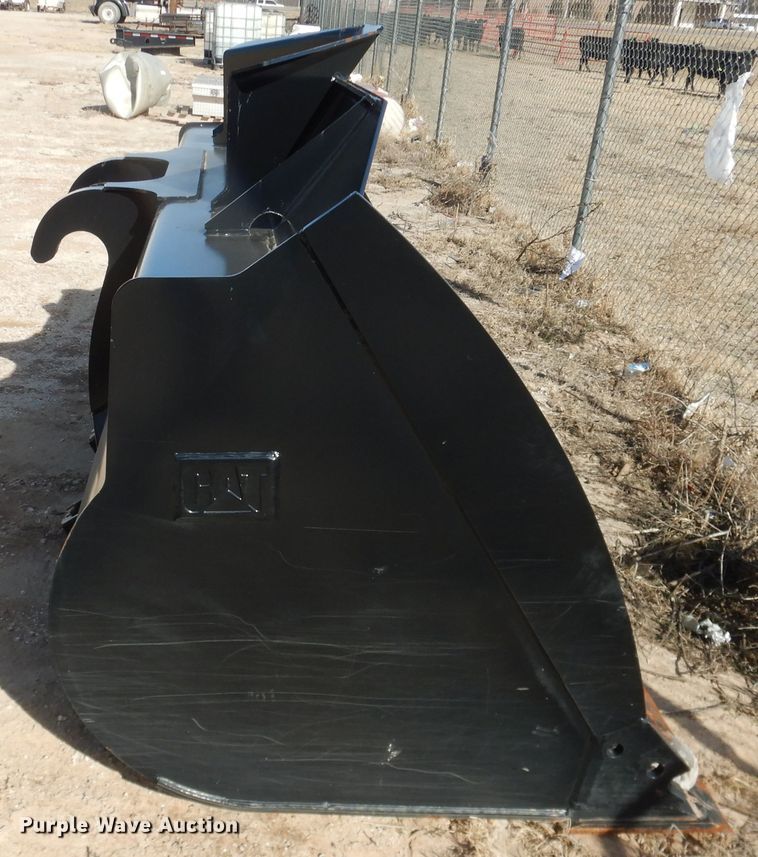 image for item DG8405 Caterpillar 106"W loader bucket