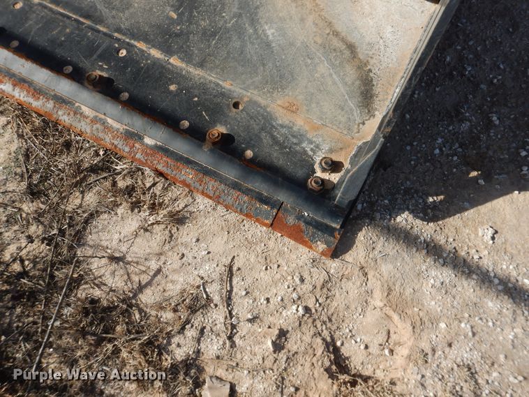 image for item DG8405 Caterpillar 106"W loader bucket