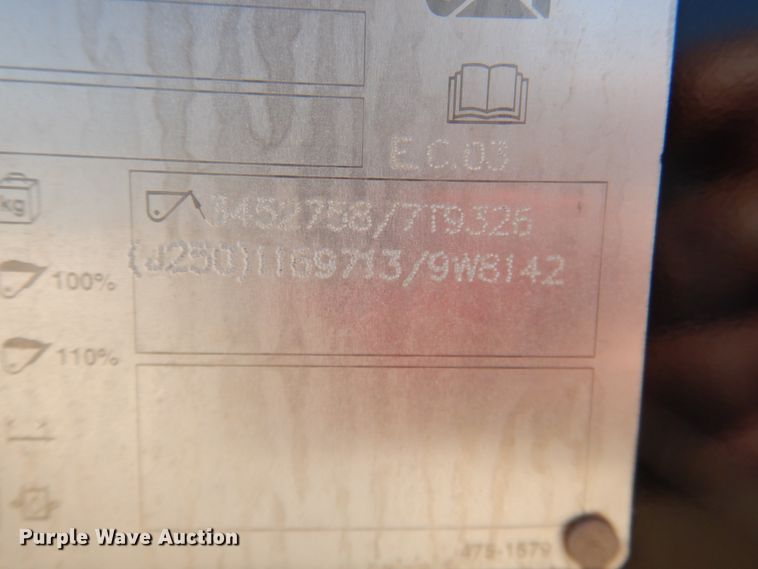 image for item DG8405 Caterpillar 106"W loader bucket