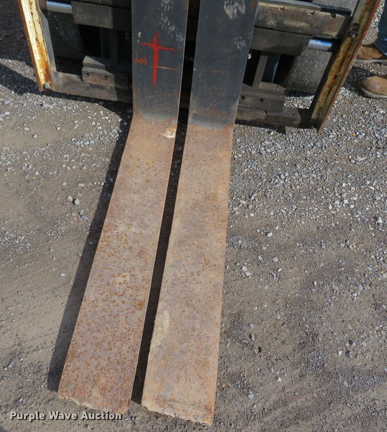 image for item DH0648 2003 Yale GLP080LJNGBE097  forklift