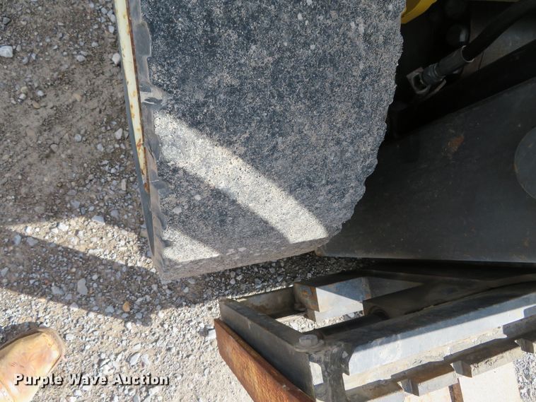 image for item DH0648 2003 Yale GLP080LJNGBE097  forklift