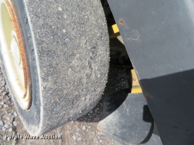 image for item DH0648 2003 Yale GLP080LJNGBE097  forklift