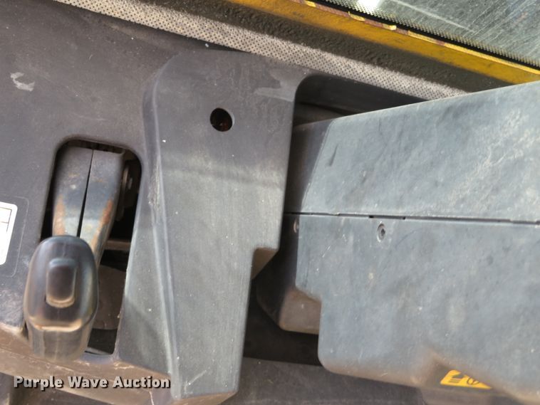 image for item DH0648 2003 Yale GLP080LJNGBE097  forklift