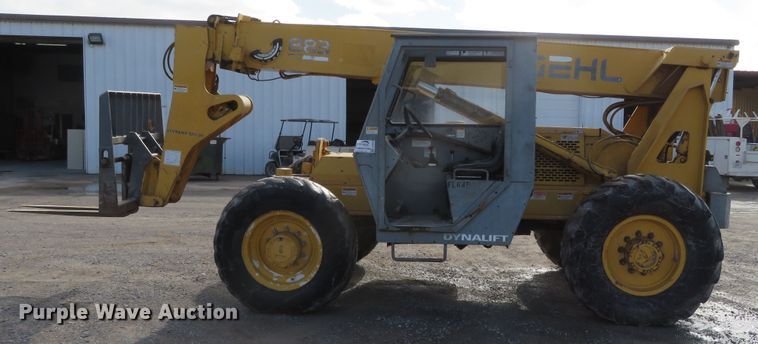 image for item DH0649 1995 Gehl 883  telehandler
