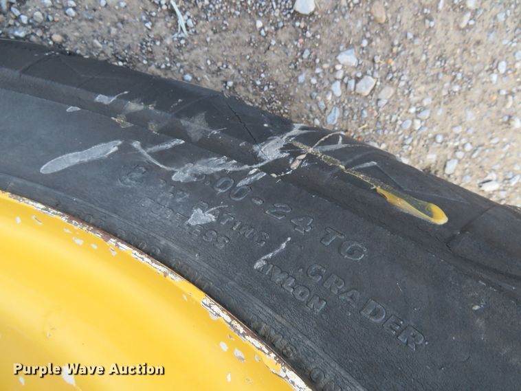 image for item DH0649 1995 Gehl 883  telehandler