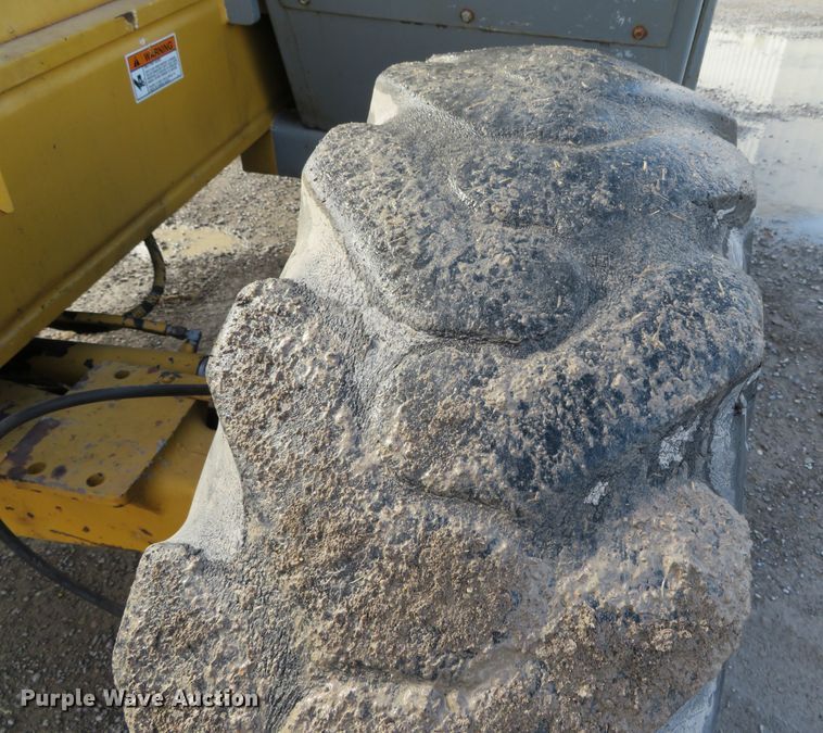 image for item DH0649 1995 Gehl 883  telehandler