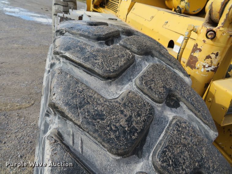 image for item DH0649 1995 Gehl 883  telehandler