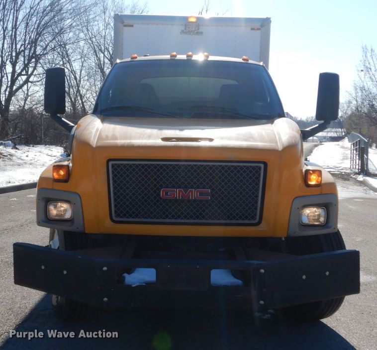 image for item DI1083 2003 GMC C7500  box truck