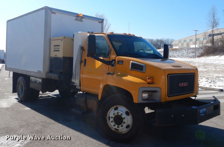 image for item DI1083 2003 GMC C7500  box truck