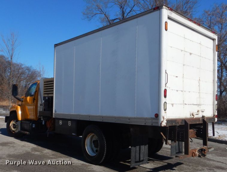 image for item DI1083 2003 GMC C7500  box truck