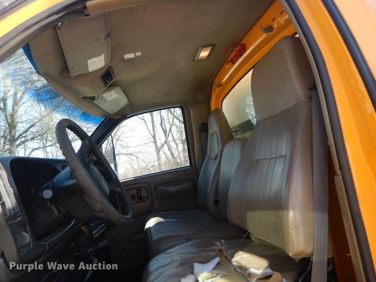 image for item DI1083 2003 GMC C7500  box truck