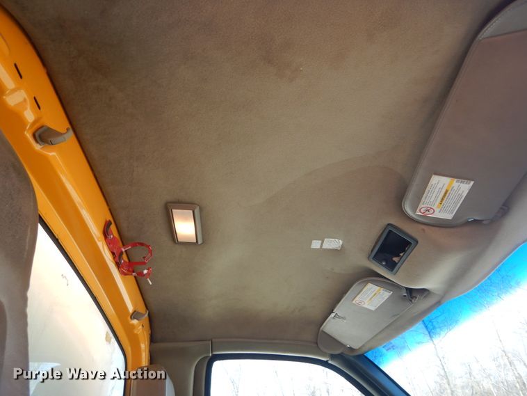 image for item DI1083 2003 GMC C7500  box truck